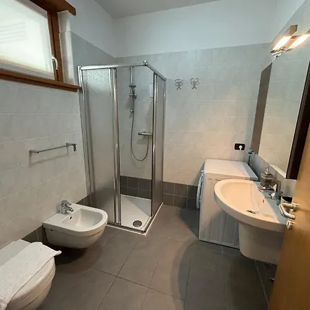 Stella House, Swimming Pool - Larihome A68 جيرا لاريو